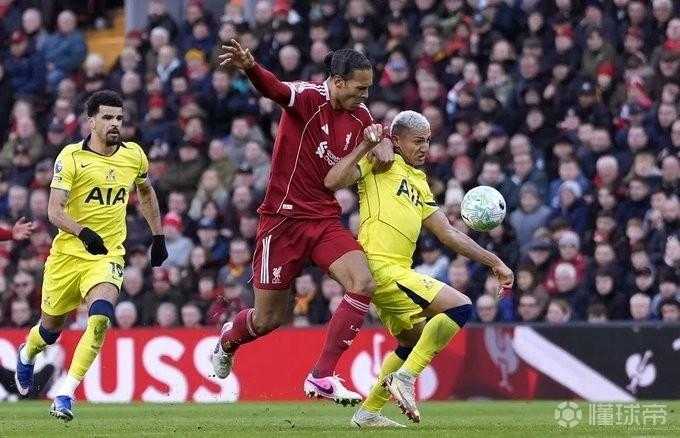 安菲尔德的遗憾一夜,领先优势瞬间蒸发;红军锋后双线困境何时破解 体育新闻 安菲尔德的遗憾一夜,领先优势瞬间蒸发;红军锋后双线困境何时破解 体育新闻