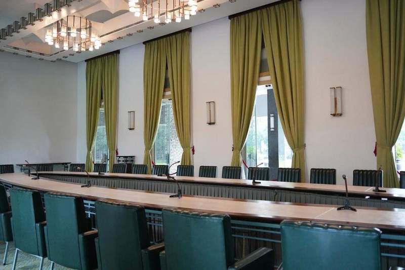 涉密会议室窗帘未拉;先进光学设备远距离窥探风险凸显;国家安全部门发出警示。 新闻 涉密会议室窗帘未拉;先进光学设备远距离窥探风险凸显;国家安全部门发出警示。 新闻