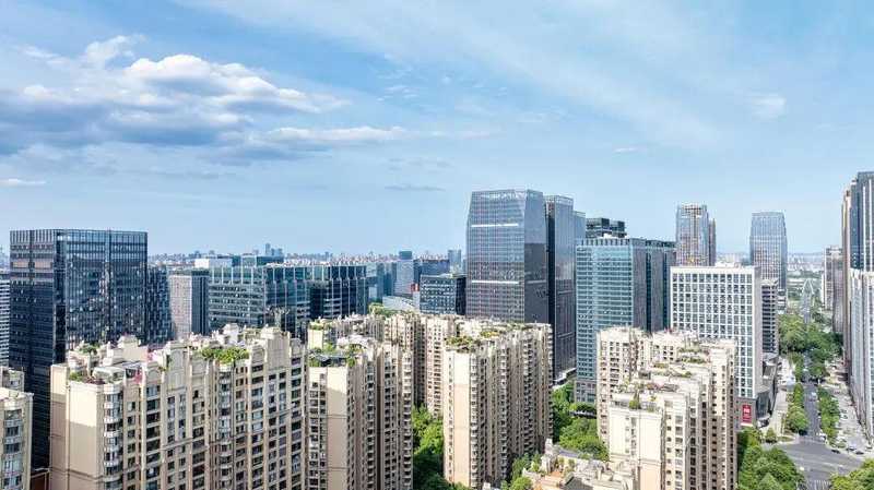 成都住房公积金政策优化落地;多项举措助力居民安居需求;城市更新与健康保障同步推进。 房产家居