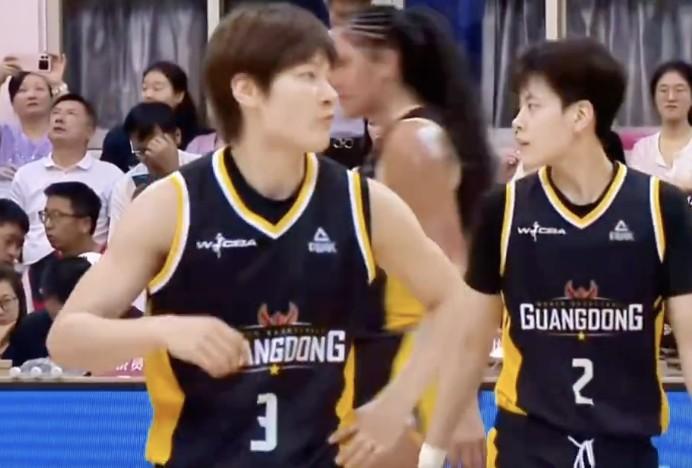 绝杀时刻:复盘广东篮球双线失利的深层逻辑 体育新闻 绝杀时刻:复盘广东篮球双线失利的深层逻辑 体育新闻