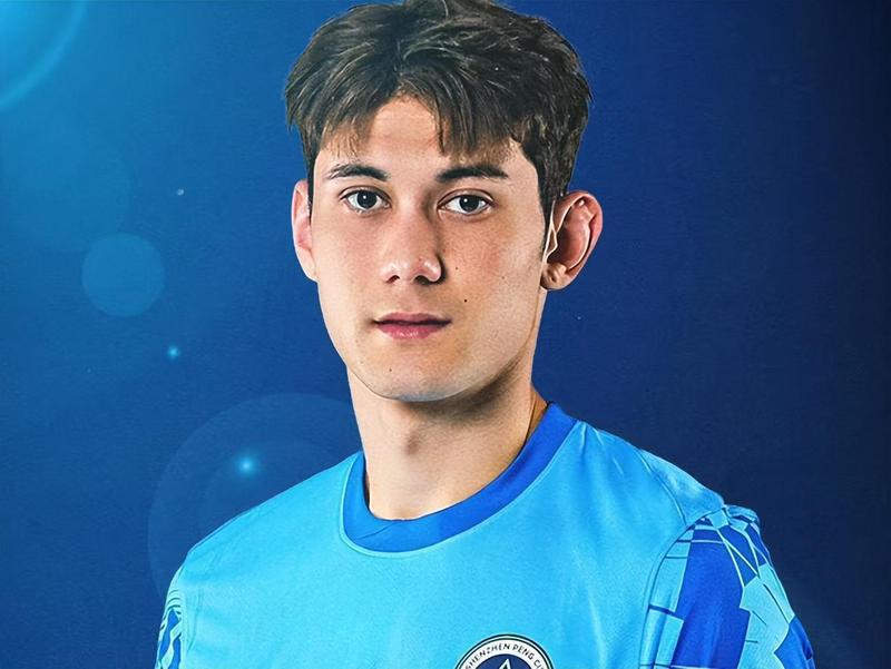  技术解码：替补奇兵拜合拉木的战术价值与成长路径 体育新闻