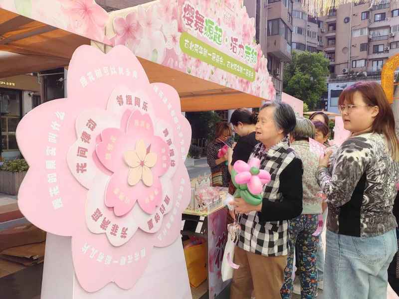  技术解构·光影艺术赋能社区空间：古北万科广场遮阳装置设计复盘 文化旅游