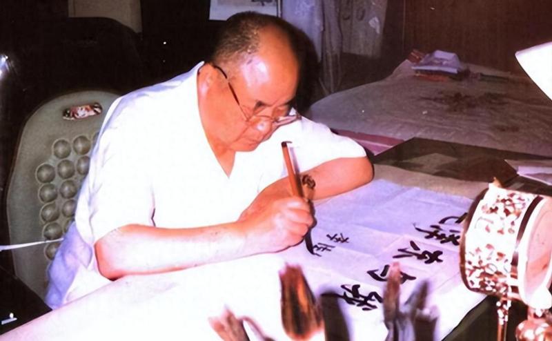  【深度解析】1974年李德生辞职事件：权力博弈中的政治智慧与生存策略 新闻