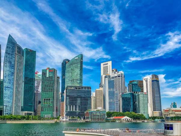  技术重构祭扫仪式：云南清明文化传承的数字化转型路径 文化旅游